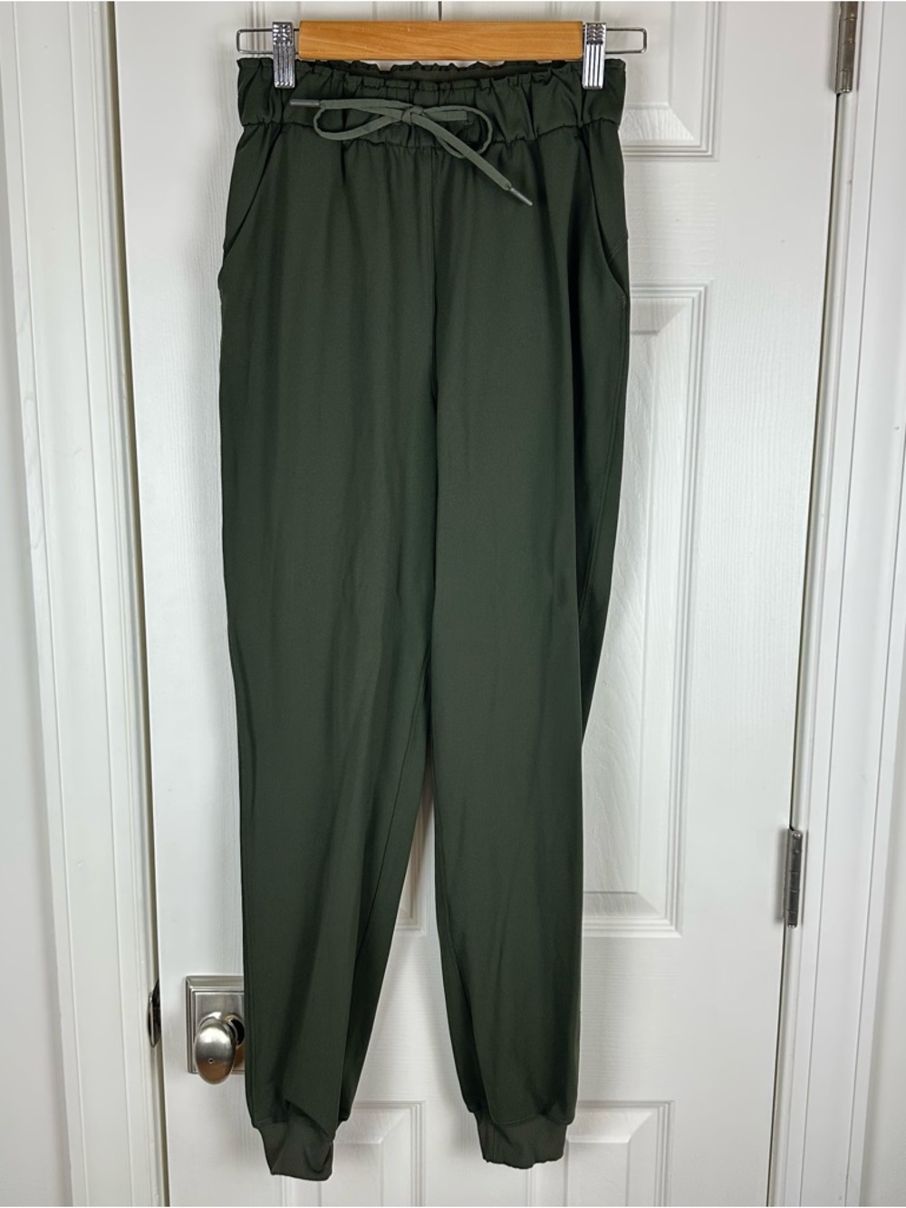 Lululemon Stretch High-Rise Jogger